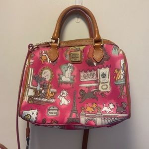 Like New Dooney and Bourke Disney Aristocats Crossbody Purse